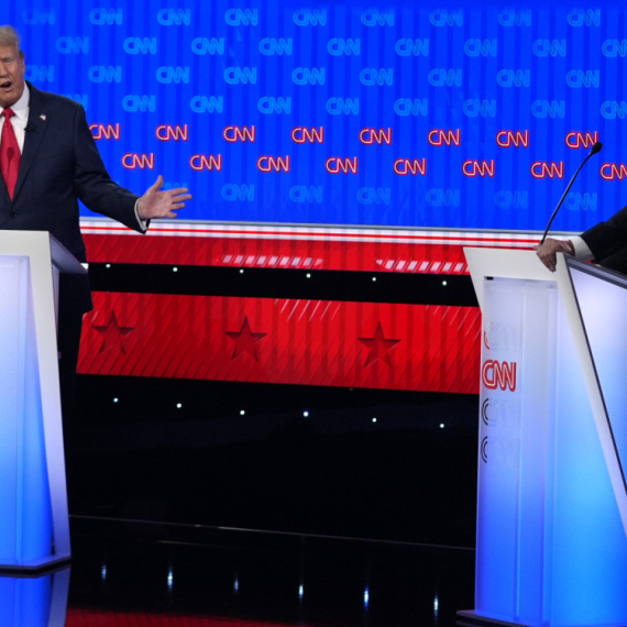 Prva debata, Bajden vs Tramp: Uvrede, mucanje, optužbe; CNN u panici VIDEO