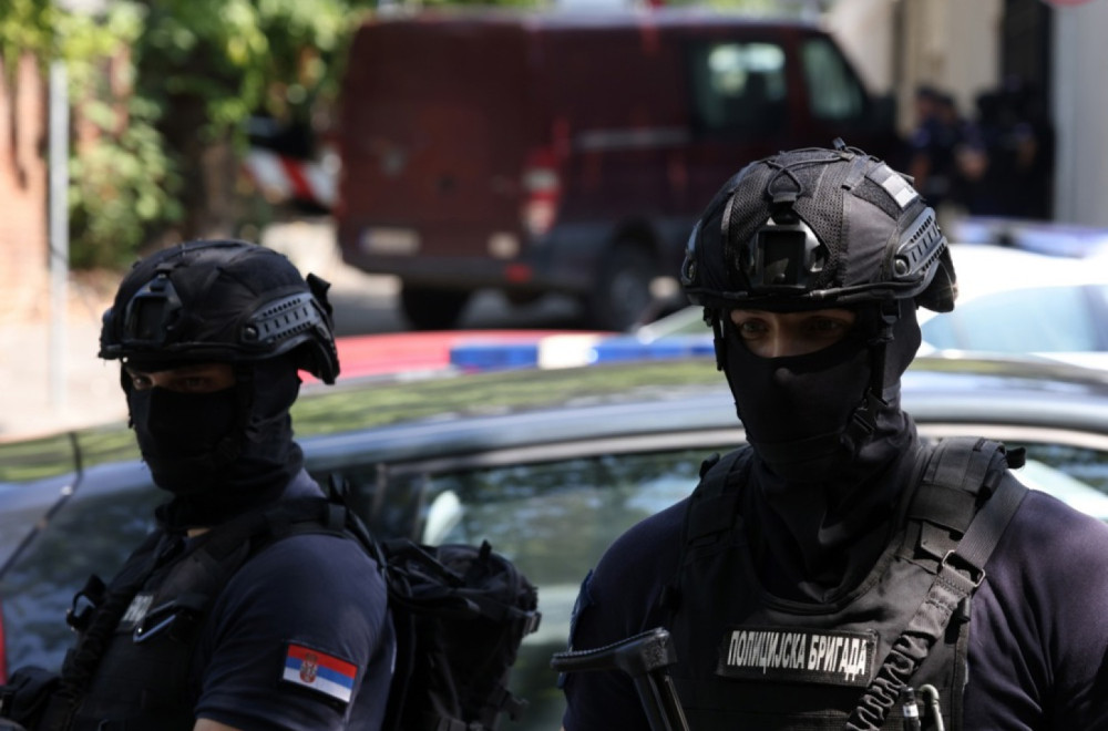 Proglašen crveni nivo pretnji od terorizma: Srpska policija pretresa