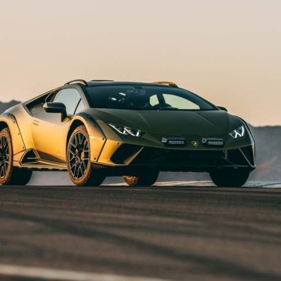 Majstorski potez: Vozač Lamborghinija oduševio publiku VIDEO