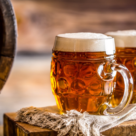 Paprene cene piva na ovogodišnjem Oktobarfestu: Da li biste ovoliko platili jednu kriglu?