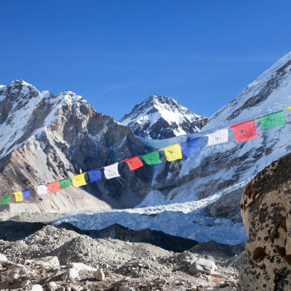 Nepal povećao takse za dozvole za uspon na Mont Everest na 15.000 dolara FOTO