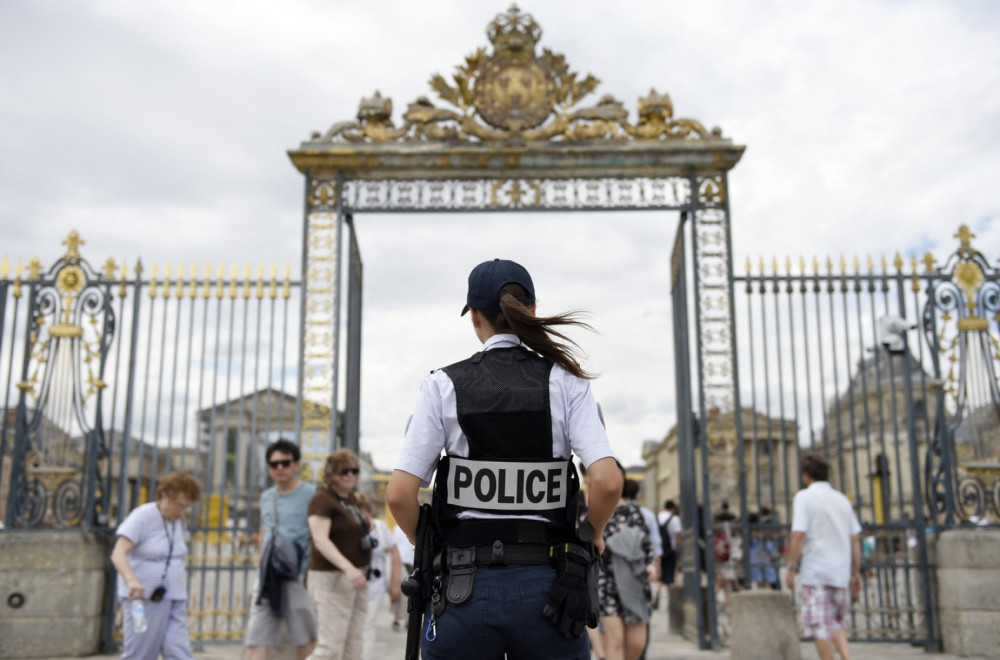 Haos u Versaju: Policija upala u dvorac; otkriveno šta se desilo FOTO