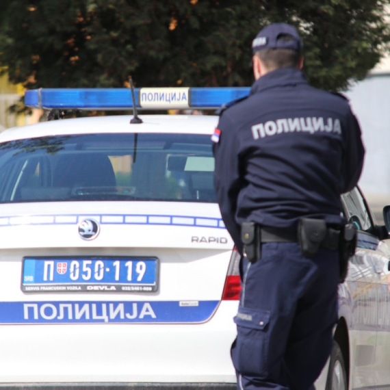 Uhapšen Čačanin: Fizički nasrnuo na policajca i odbio da se alkotestira