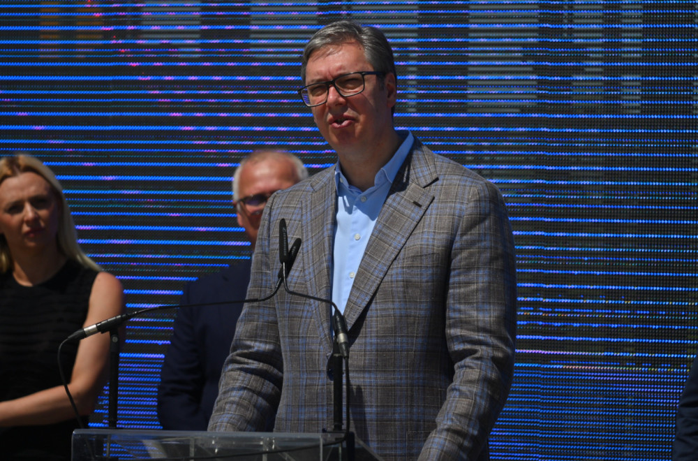 Vučić: Danas se piše istorija za Srbiju; Od Beograda do Niša za sat i 40 minuta; Radovi počinju u julu FOTO