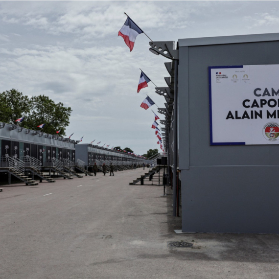 U Parizu otvoren najveći vojni kamp za obezbeđenje Igara