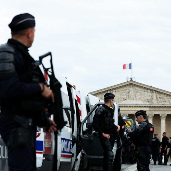 Izbori u Francuskoj: Ogromna izlaznost; Policija spremna da reaguje, najavljena katastrofa
