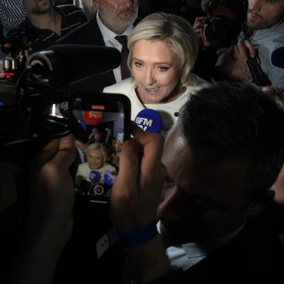 Oglasili se iz stranke Marin Le Pen: "Francuski narod je progovorio" VIDEO