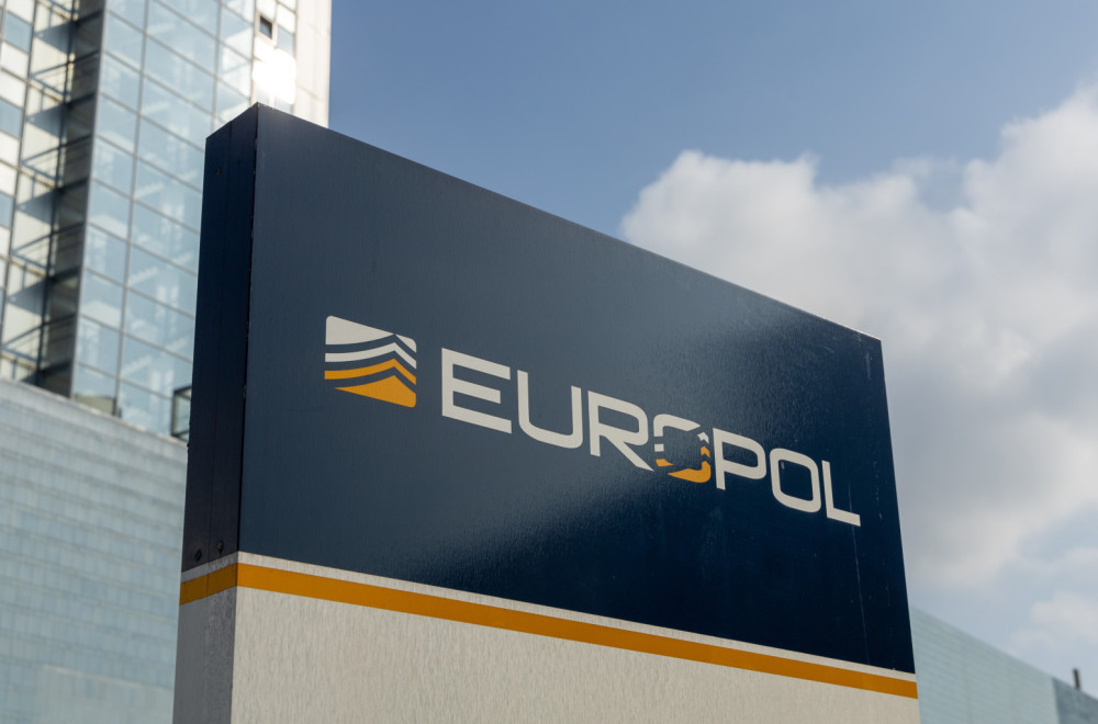 Europol bi da menja pravila mobilnog rominga