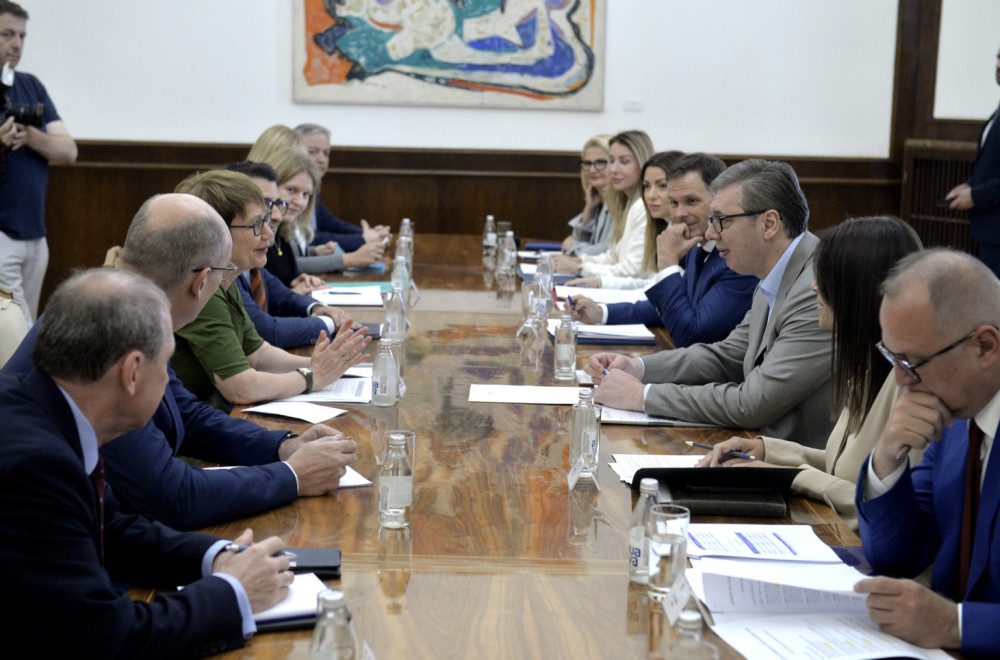 Vučić sa predsednicom EBRD: Ogroman potencijal Srbije za nova ulaganja u EXPO 2027 FOTO