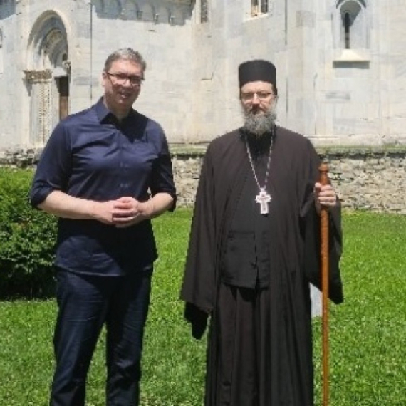 Vučić in Studenica: In the endowment of Stefan Nemanja; We must not deviate from the honorable path PHOTO