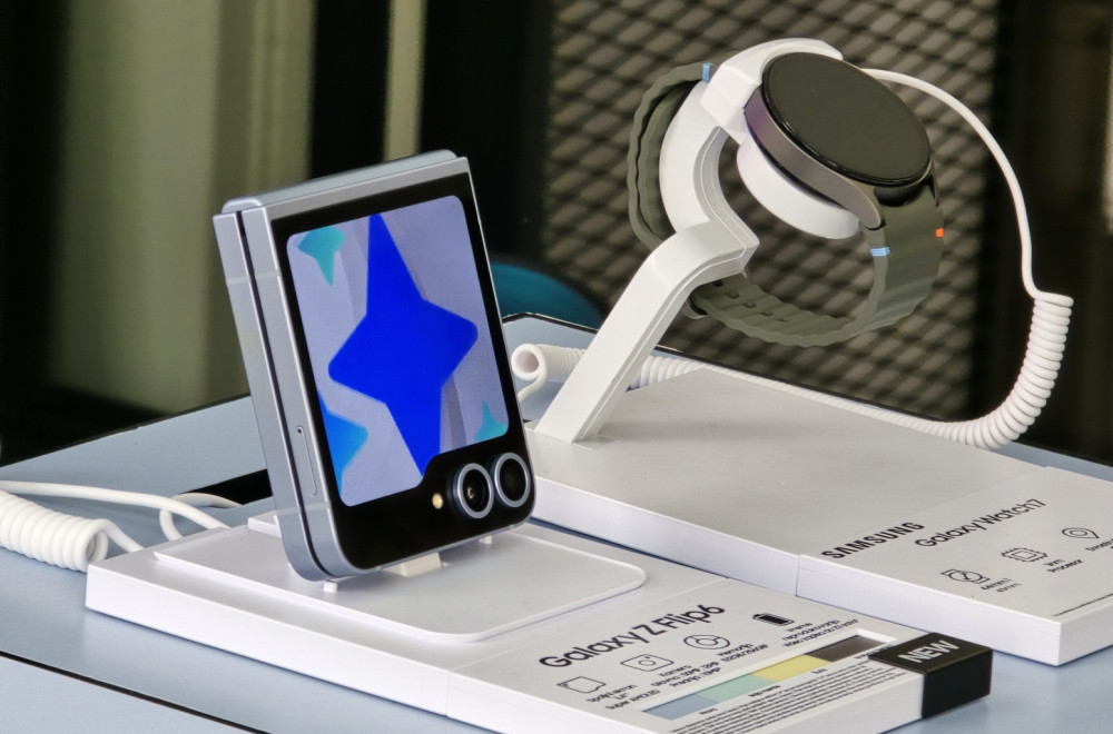 Samsung predstavio poboljšane savitljive telefone i pametni prsten VIDEO