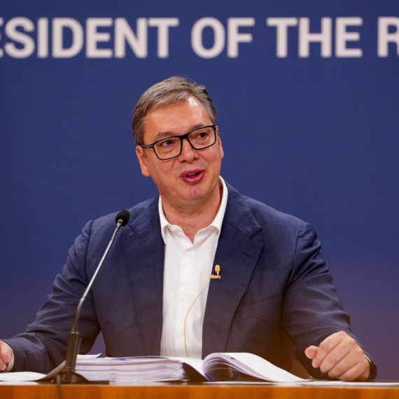 Stojkovićeva poručila da je opozicija neozbiljna: Oni ne mogu da ugroze Aleksandra Vučića VIDEO