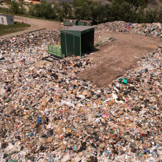Preko 4.000 tona otpada nakupilo se na transfer stanici u Čačku FOTO