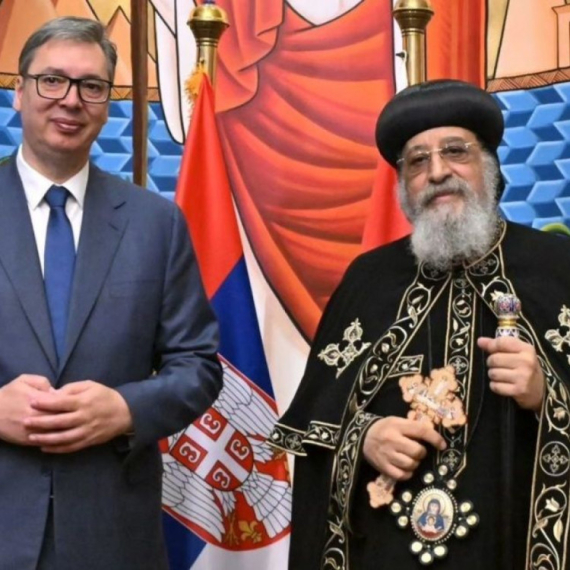 Vučić se sastao sa poglavarom Koptske pravoslavne crkve: "Poseban osećaj mira u prelepom hramu" FOTO