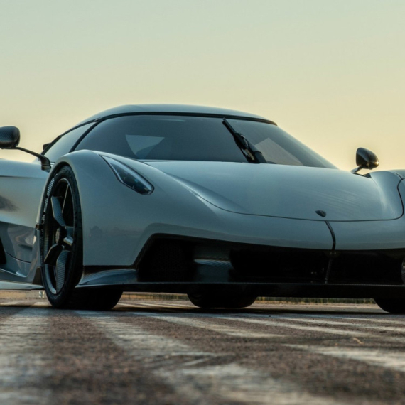 Top-10 najbržih automobila na svetu: Lamborghini na poslednjem mestu FOTO