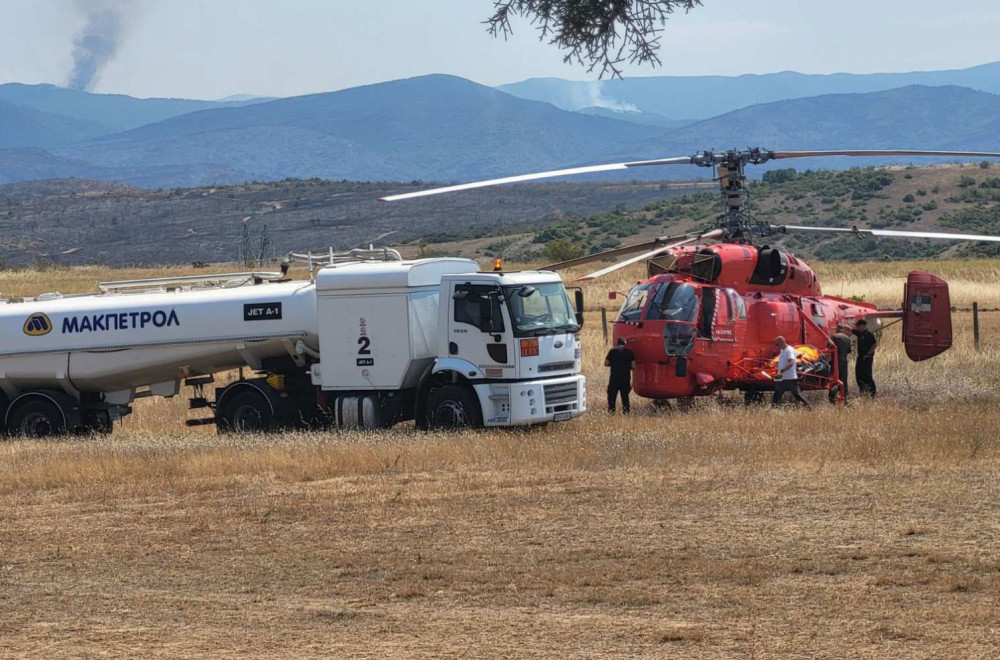 Srpski vatrogasci gase požare u Severnoj Makedoniji: Izbačeno 70 tona vode