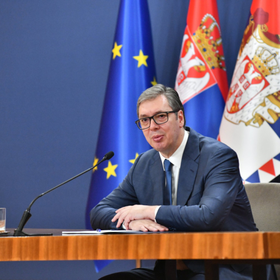 Vučić uputio saučešće porodici ubijenog policajca: "Sa dubokim bolom i tugom primio sam vest"