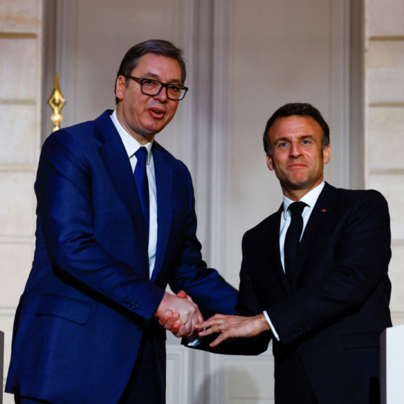 Vučić also met with Macron in London