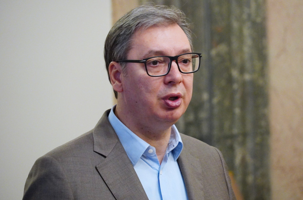 Vučić poručio iz Londona: "Očekujem Makrona u Beogradu"