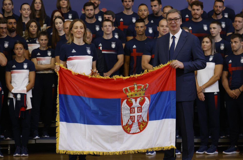 President presented the flag to the Olympians; Vučić: "I'm nervous - I expect a harvest of medals"