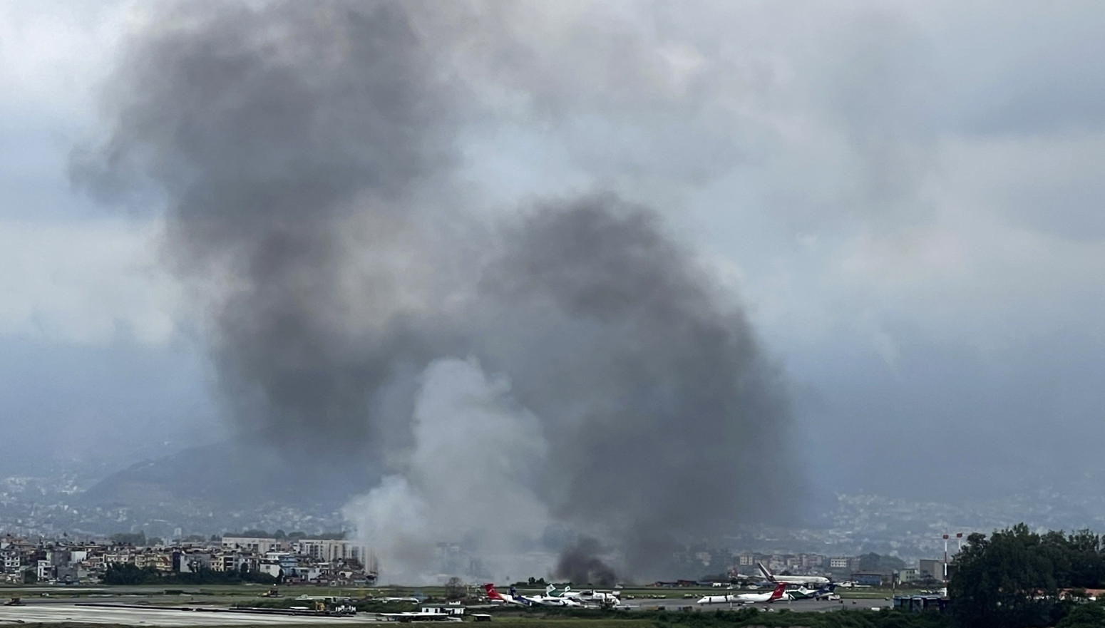 Srušio se putnički avion; U toku potraga za preživelima