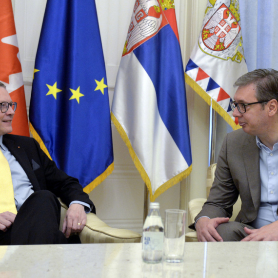 Vučić primio u oproštajnu posetu kanadskog ambasadora: "Zahvalio sam se na podršci" FOTO