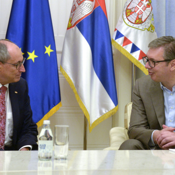 Vučić primio u oproštajnu posetu ambasadora Švajcarske: "Veoma dobar razgovor" FOTO