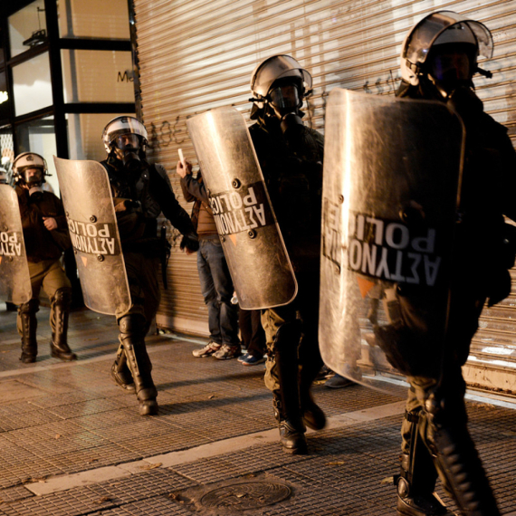 Dramatično na Svetoj Gori: Raspoređena policija, sprema se upad VIDEO