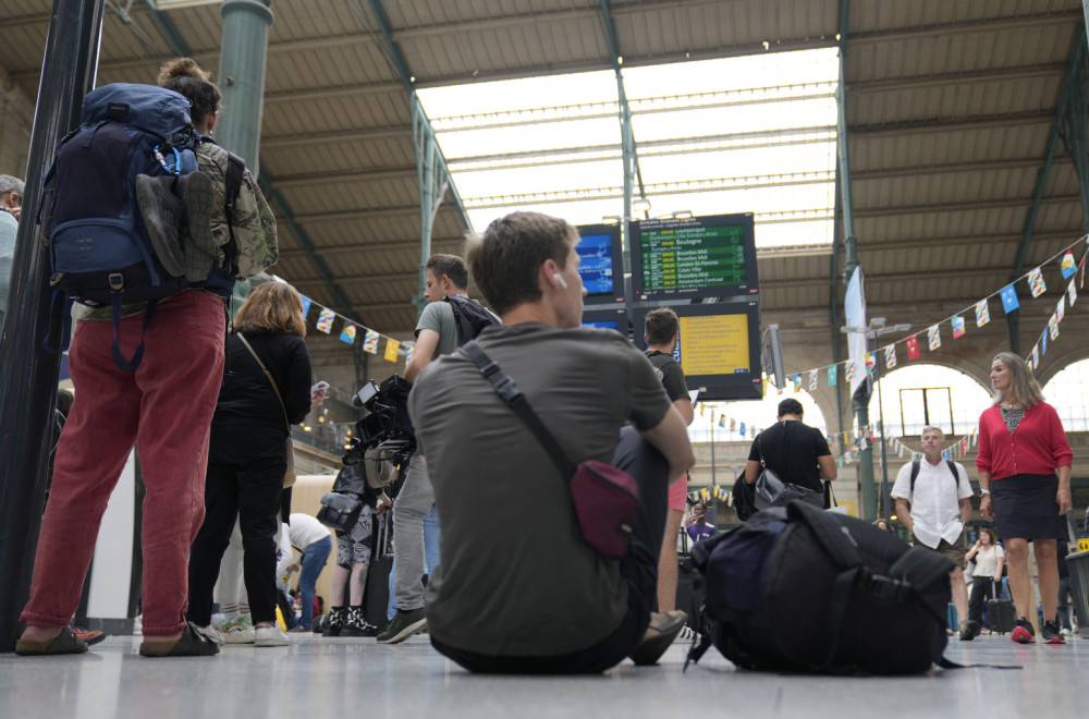 Chaos in France before the opening of the OIympic Games: Sabotage suspected? VIDEO