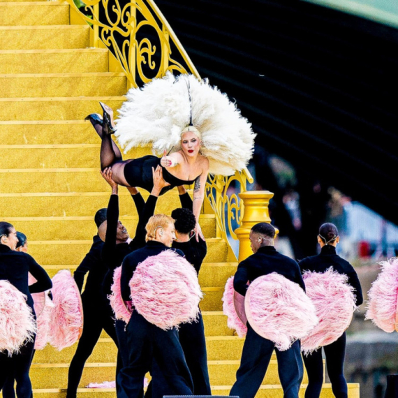 Lejdi Gaga napravila modni šou na otvaranju Olimpijskih igara FOTO/VIDEO