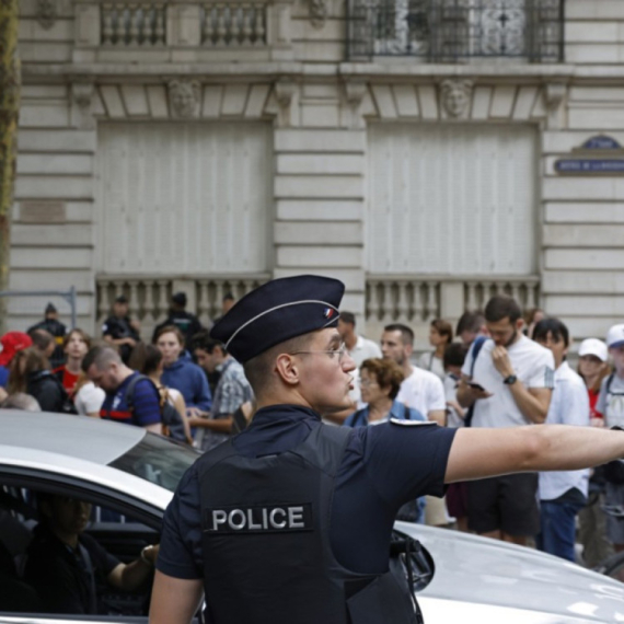 Pariska policija: Svi gledaoci ušli na tribine za stajanje, nema incidenata