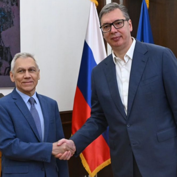 Vučić se sastao sa ambasadorom Rusije: "Srbija je spremna da učestvuje u inicijativama koje imaju za cilj mir"