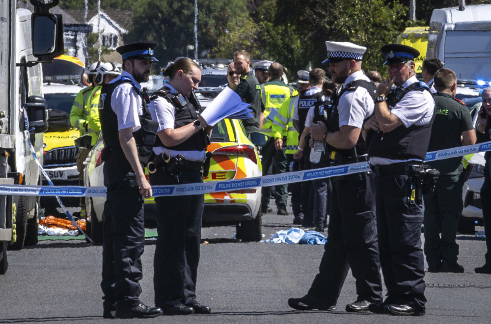 Knife attack in England; At least eight people were injured