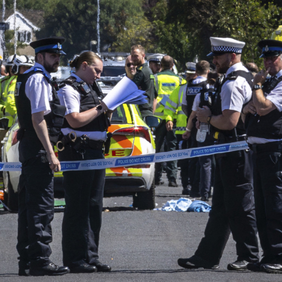 Knife attack in England; At least eight people were injured