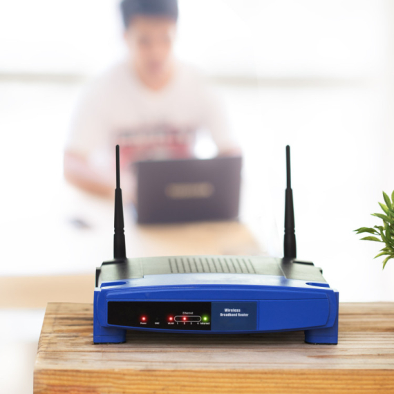 Wi-Fi signal vam je slab u stanu ili kući? Evo kako da ga pojačate
