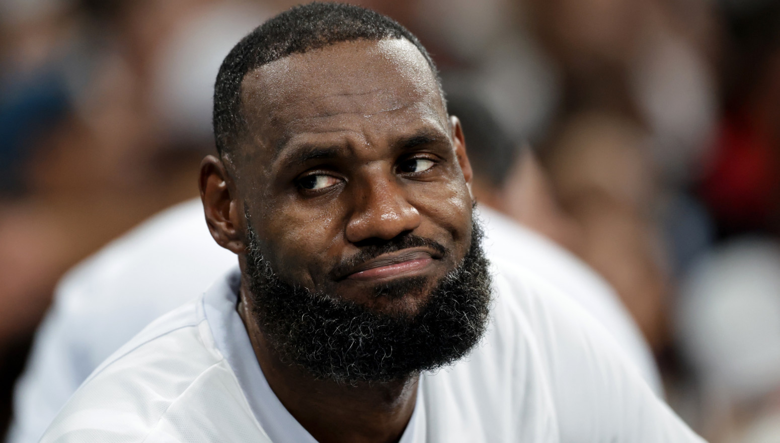 Lebron Džejms kao sobarica: Umešan u veliki skandal? FOTO