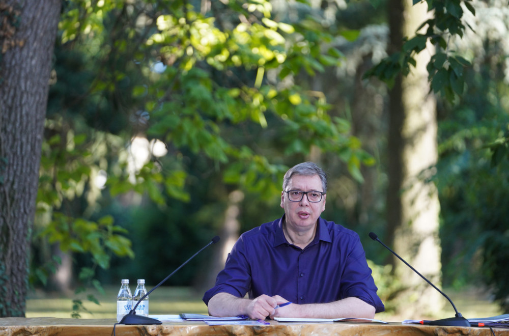 Vučić o litijumu: "Nemojte da obmanjujete dobre ljude. Laž do laži" FOTO