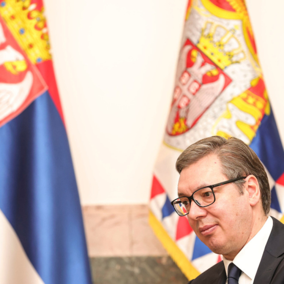 Važna poseta: Vučić prima severnomakedonsku predsednicu