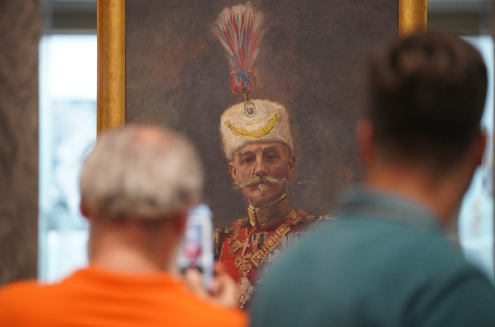 Portret kralja Petra I Karađorđevića izložen u Narodnom muzeju FOTO