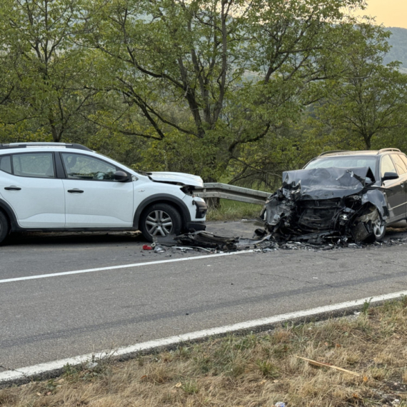 Silovit sudar kod Novog Pazara: Nekoliko povređenih FOTO