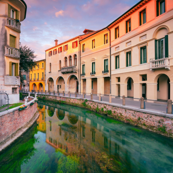 Italijanski biser nevidljiv zbog Venecije: Zavirite u magični gradić u kom je nastao tiramisu FOTO