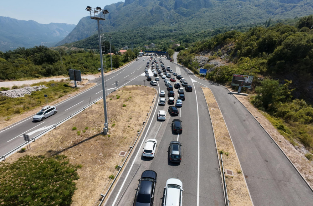 "Pakao" u Crnoj Gori: Sve stoji FOTO