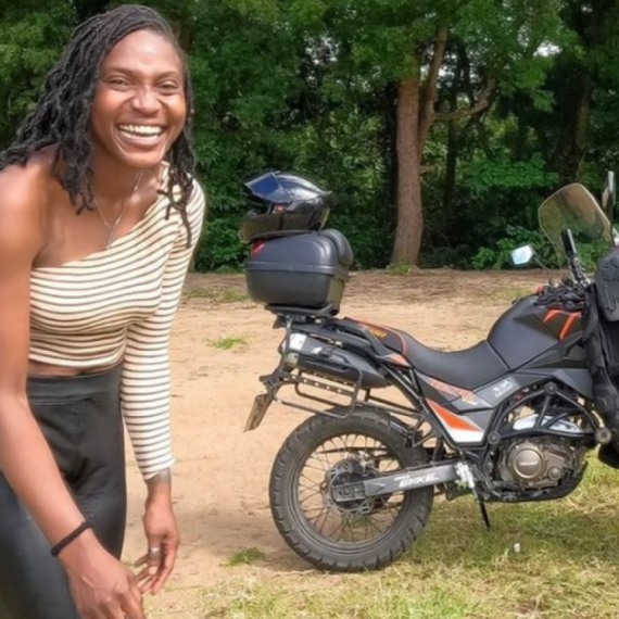 Udoh Ebaide Džoj putuje motorom sama po Africi