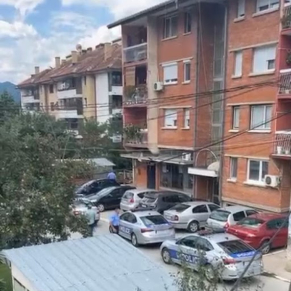 Tenzija na KiM: Kurti hoće novu krizu; Kosovska policija zatvorila 9 objekata Pošte FOTO/VIDEO