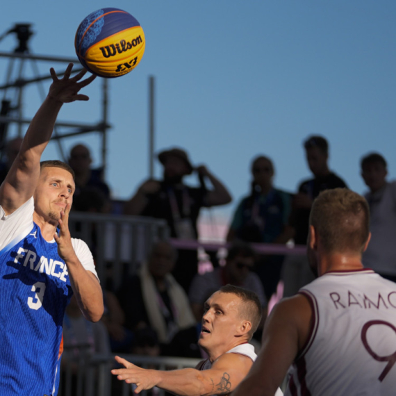 "Gori" Pariz zbog basketa – Letonija doživela isto što i Srbija u Tokiju