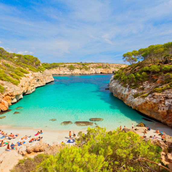 Meštani zabranili turistima ulazak na plažu: "Svakog leta stvari postaju gore" FOTO/VIDEO