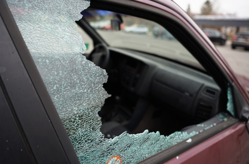 Kako sprečiti da vam obiju auto na letovanju?