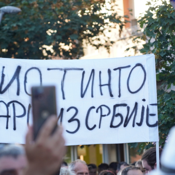 Neonacisti se pridružuju opoziciji na protestu: Pozivaju pristalice na ulicu FOTO