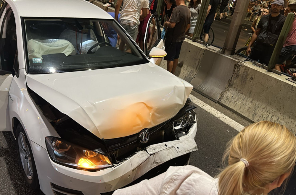 Maltretiraju decu; Blokirali Gazelu; Desila se teška nesreća FOTO/VIDEO