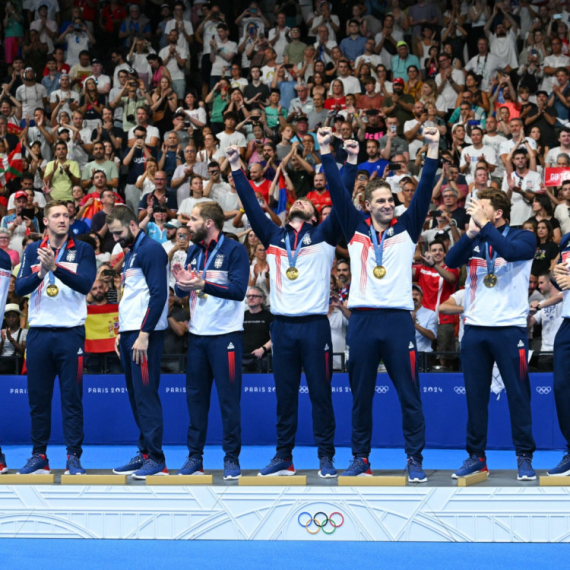 Srbija je treći put uzastopno olimpijski šampion! "Ušli im u glavu"; "Srbija bolja, mi grozni"